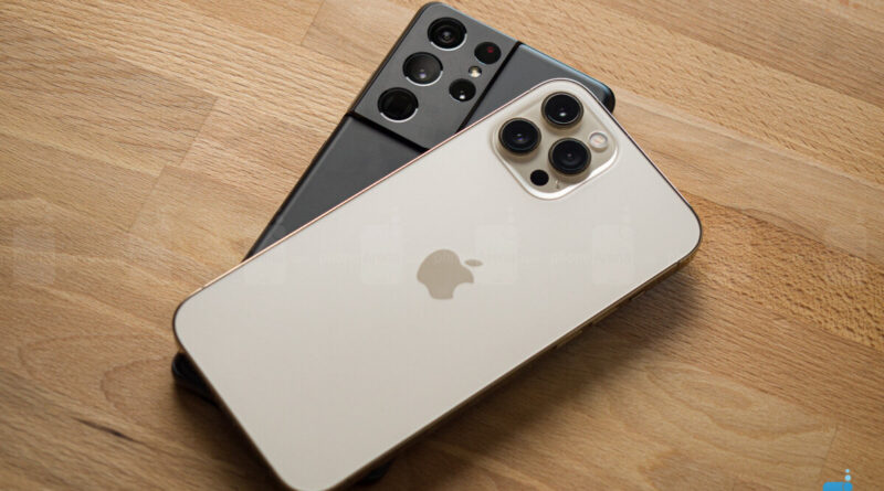 Samsung Galaxy S21 Ultra contre iPhone 12 Pro Max »TechnoCodex